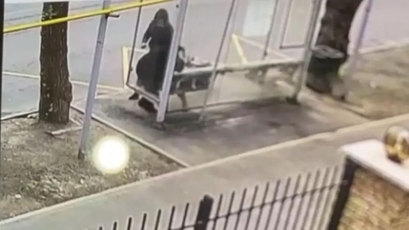 Суд вынес приговор за жестокое избиение пенсионерки на остановке в Алматы
