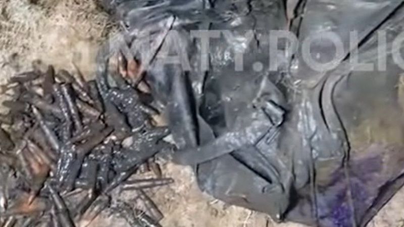 Сумку с опасным содержимым выловил на алматинском озере рыбак