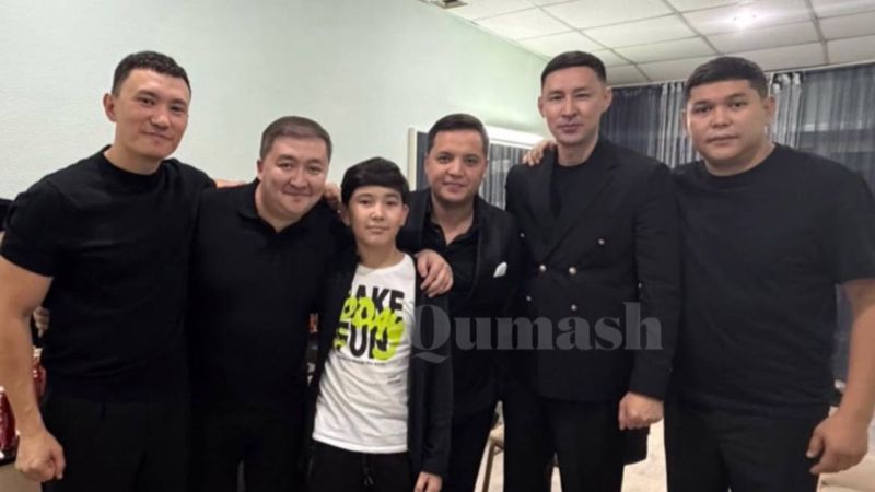В Астане письмо мамы привело сына на сцену и к неожиданному подарку