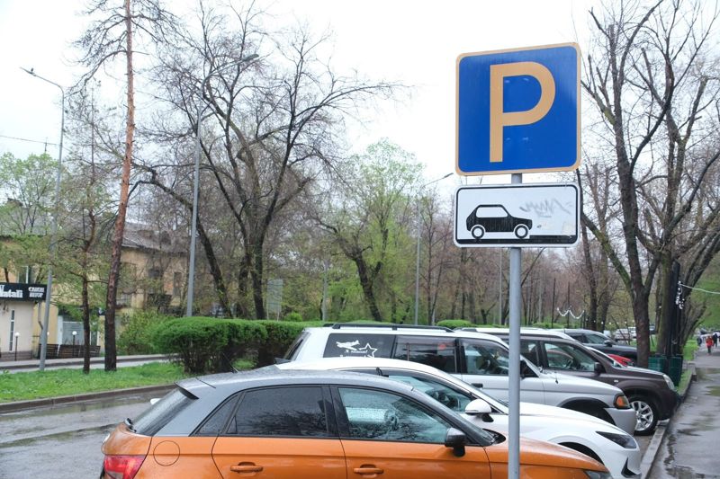 Впервые за 10 лет: в Алматы пересмотрят тарифы на платные парковки