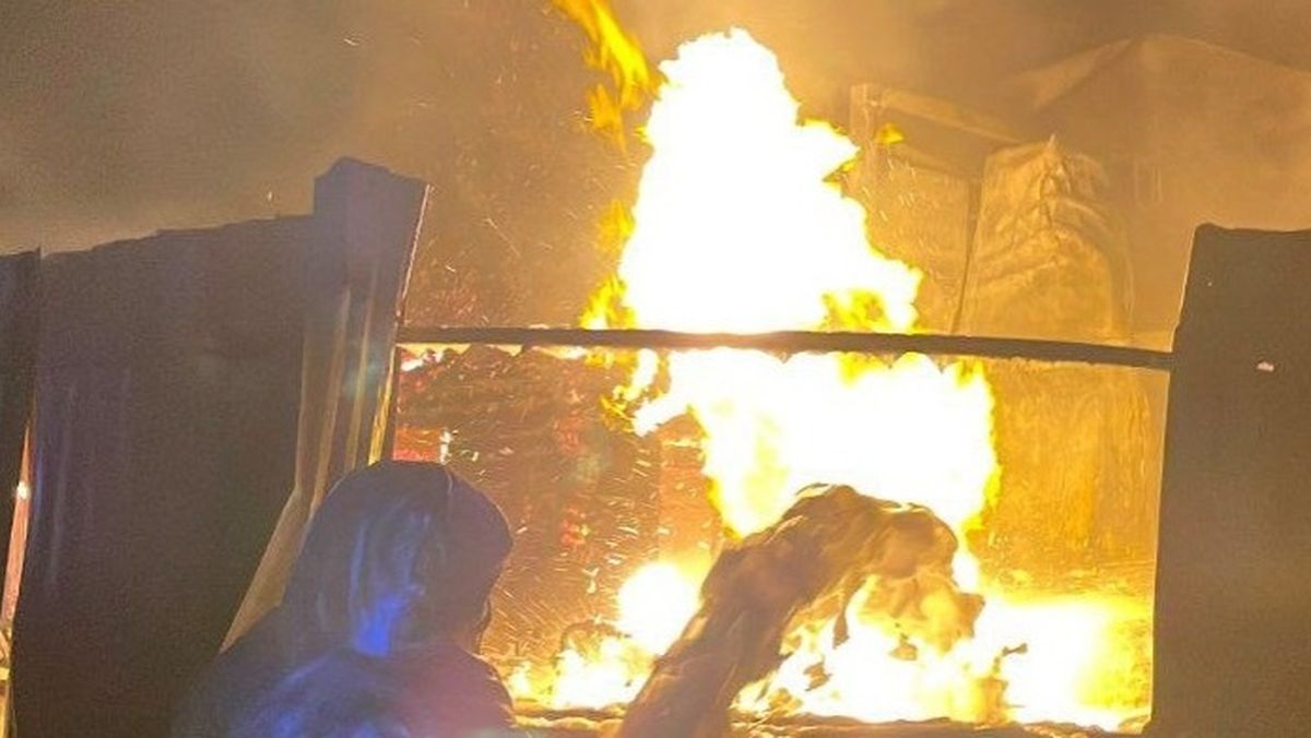 Взрыв на автомойке в Семее: пострадали два человека