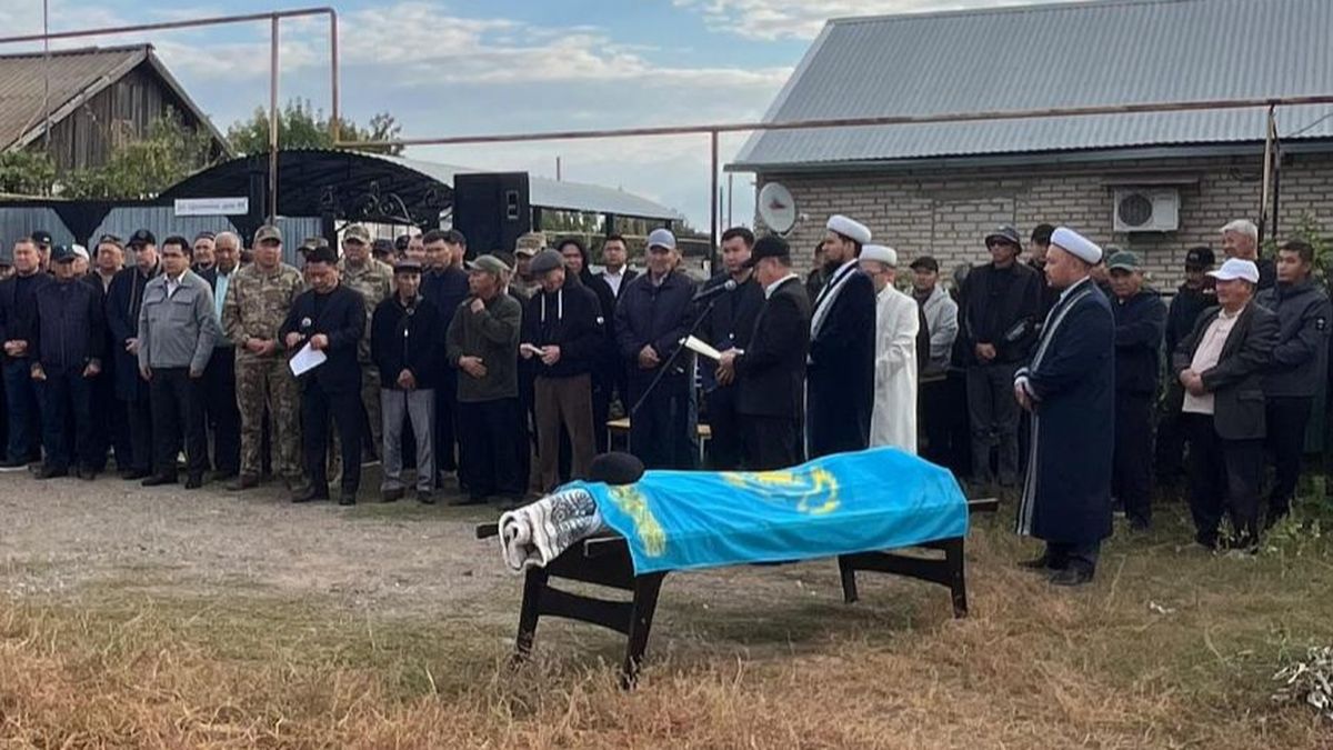 Трагедия на Каспии: в ЗКО простились с погибшими военными