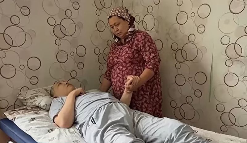 Солдат вернулся из армии парализованным: семья добивается правды в Казахстане