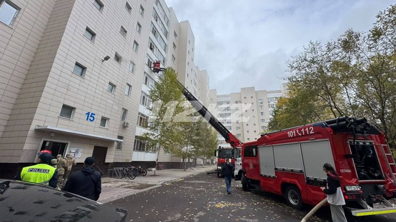 Жильцов девятиэтажки эвакуировали из-за пожара в Астане