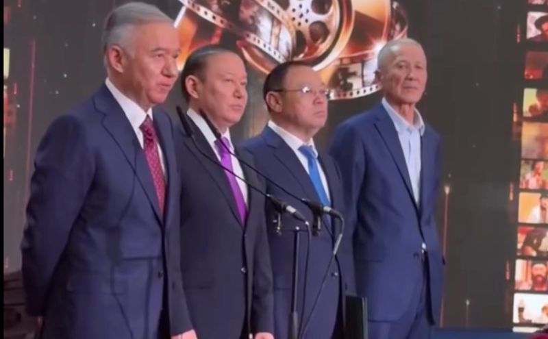 75 лет Жолжаксынову: Токаев прислал поздравление, а Нигматулины пришли лично