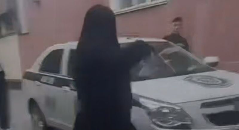 Казахстанка устроила дебош в гостинице и отправилась под арест