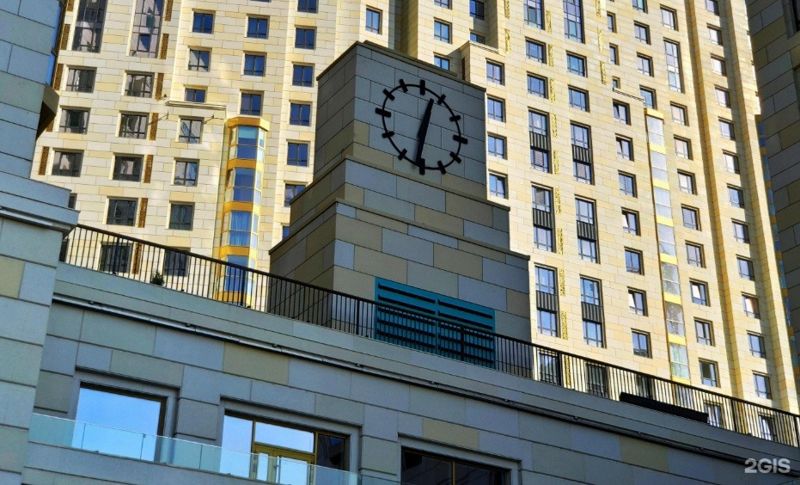 Жители ЖК Central Avenue в Алматы сообщили о падении человека с высоты