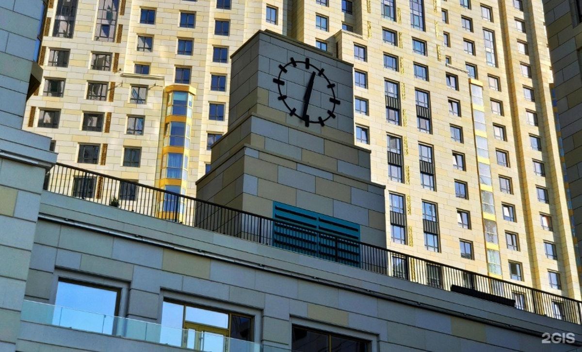 Жители ЖК Central Avenue в Алматы сообщили о падении человека с высоты