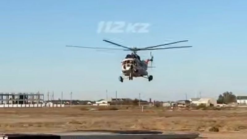 Из Кульсары в Атырау: пилоты МЧС доставили пациентку санавиацией