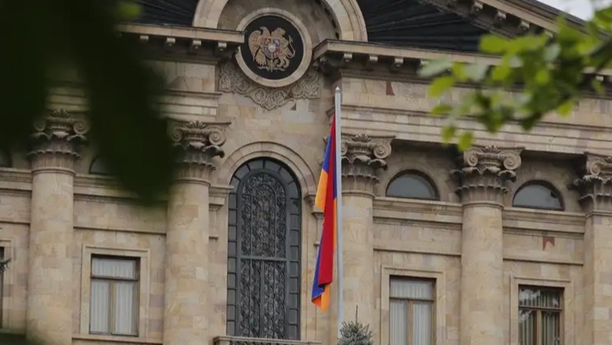 Депутаты подрались в парламенте Армении