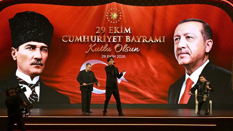 Димаш Кудайберген выступил перед лидерами тюркских стран на саммите в Анкаре