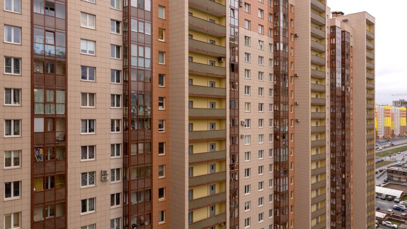 Россиянин выжил после падения с 14 этажа